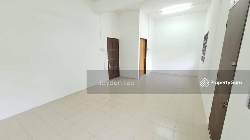 For Sale - [FULL LOAN MUST VIEW] 24x65 Fully Extended 2Storey Reno House at Klang Town Kapar
